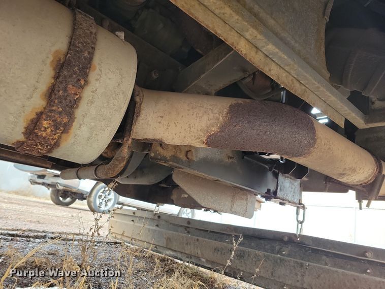 image for item NB9842 2002 Winnebego Journey DL RV