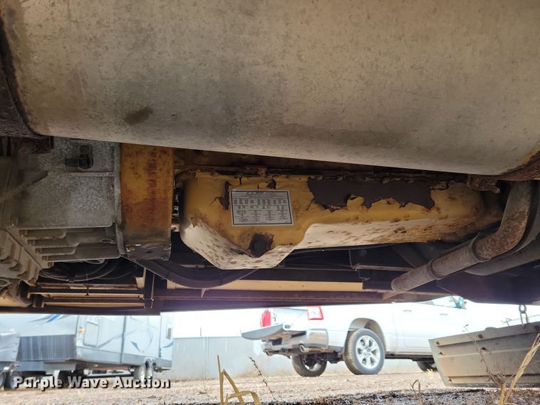 image for item NB9842 2002 Winnebego Journey DL RV