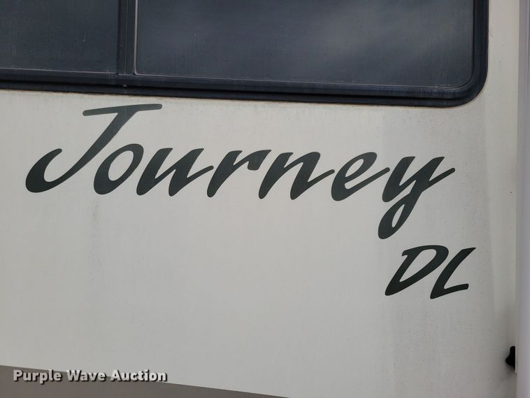image for item NB9842 2002 Winnebego Journey DL RV