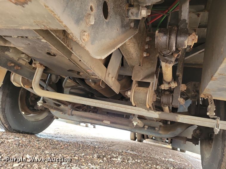 image for item NB9842 2002 Winnebego Journey DL RV