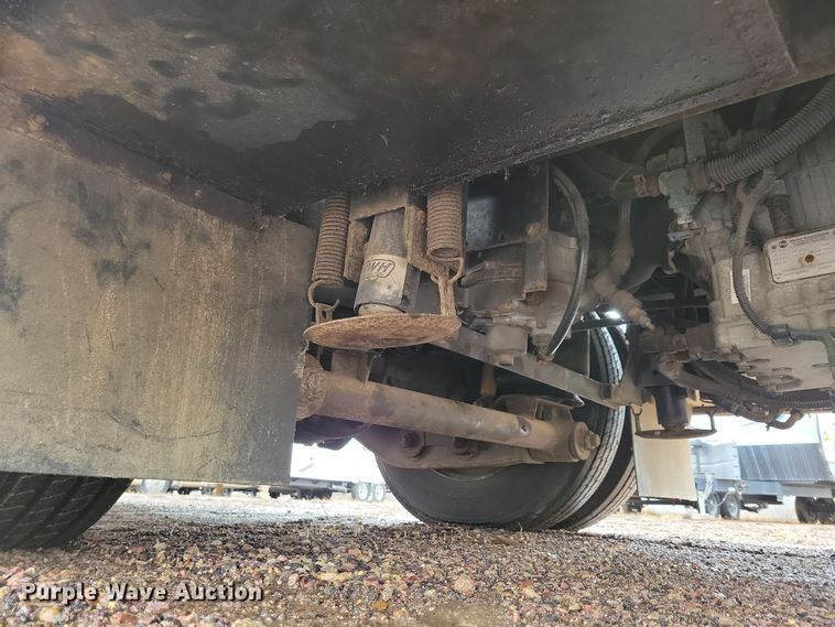 image for item NB9842 2002 Winnebego Journey DL RV