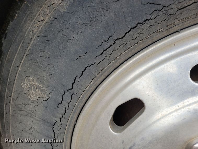 image for item NB9842 2002 Winnebego Journey DL RV