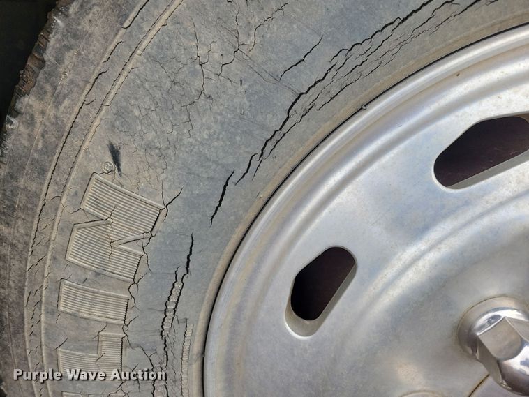 image for item NB9842 2002 Winnebego Journey DL RV