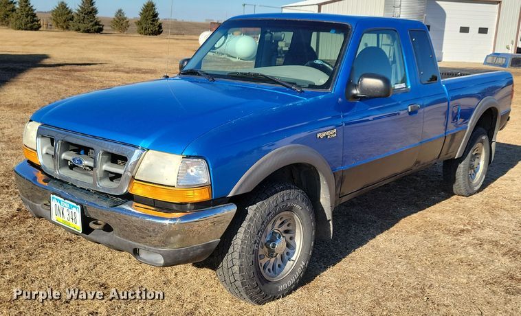 image for item NB9856 1998 Ford Ranger XLT SuperCab pickup truck