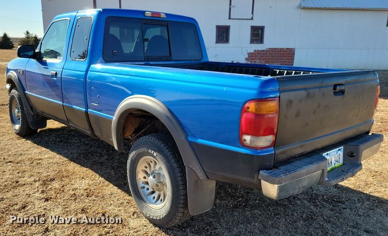 image for item NB9856 1998 Ford Ranger XLT SuperCab pickup truck