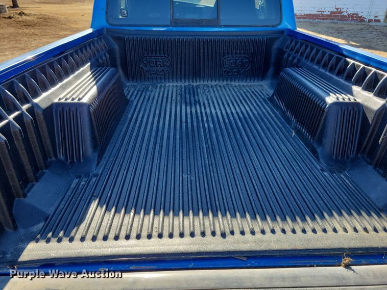 image for item NB9856 1998 Ford Ranger XLT SuperCab pickup truck