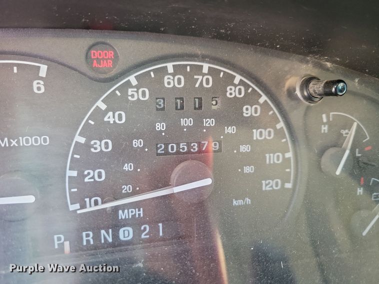 image for item NB9856 1998 Ford Ranger XLT SuperCab pickup truck