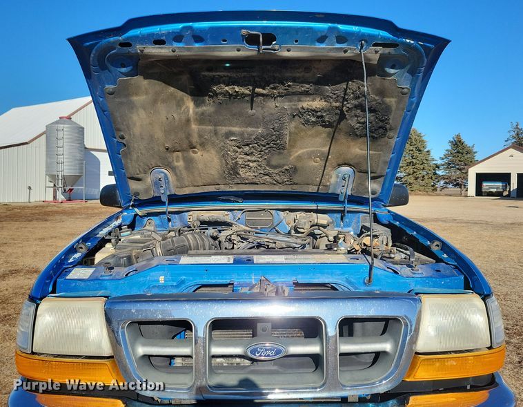 image for item NB9856 1998 Ford Ranger XLT SuperCab pickup truck