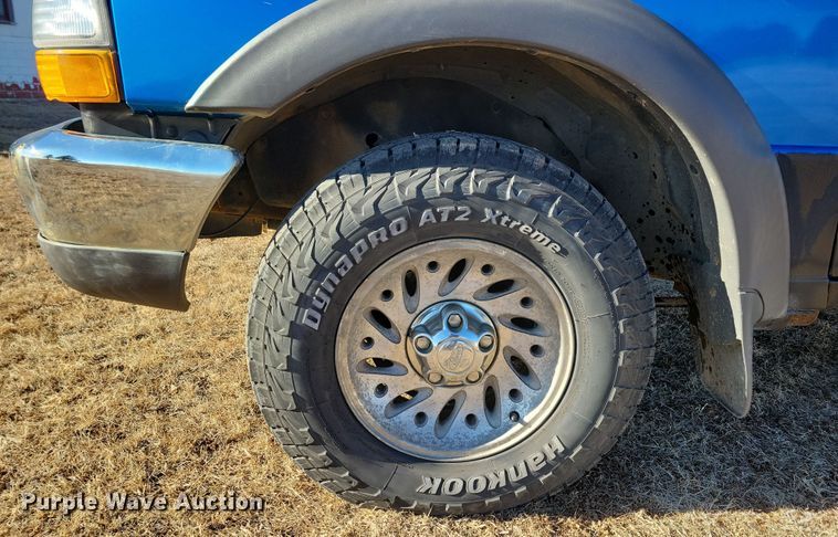 image for item NB9856 1998 Ford Ranger XLT SuperCab pickup truck