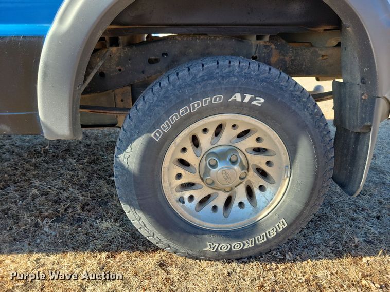 image for item NB9856 1998 Ford Ranger XLT SuperCab pickup truck