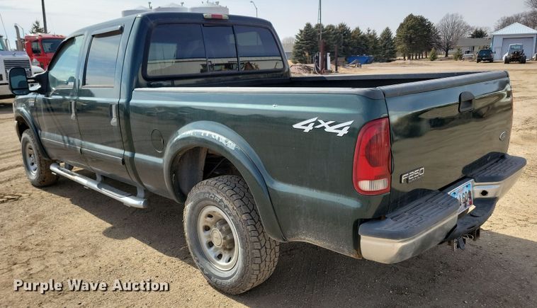 image for item NB9874 2002 Ford F250 Super Duty Crew Cab pickup truck