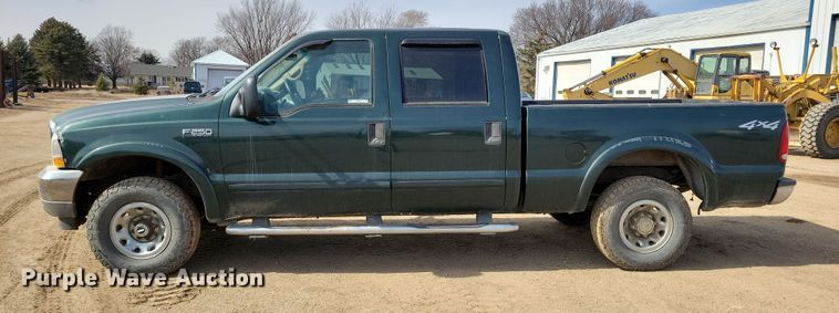 image for item NB9874 2002 Ford F250 Super Duty Crew Cab pickup truck