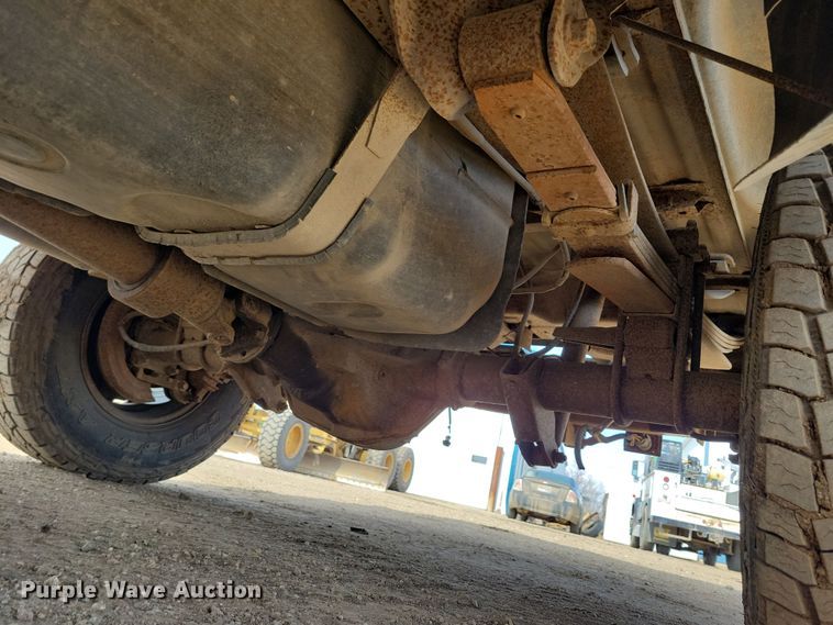 image for item NB9874 2002 Ford F250 Super Duty Crew Cab pickup truck