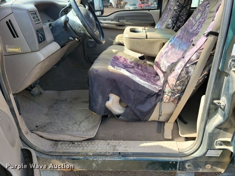 image for item NB9874 2002 Ford F250 Super Duty Crew Cab pickup truck