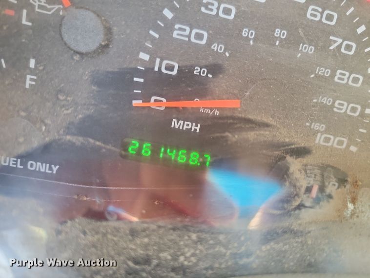 image for item NB9874 2002 Ford F250 Super Duty Crew Cab pickup truck