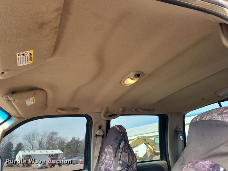 image for item NB9874 2002 Ford F250 Super Duty Crew Cab pickup truck