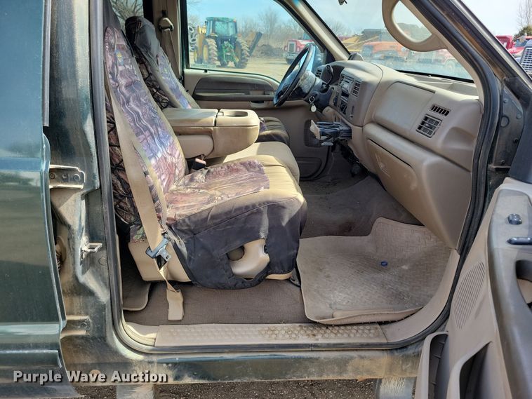 image for item NB9874 2002 Ford F250 Super Duty Crew Cab pickup truck