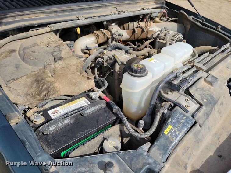 image for item NB9874 2002 Ford F250 Super Duty Crew Cab pickup truck