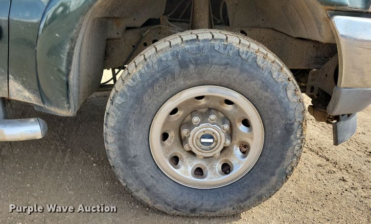 image for item NB9874 2002 Ford F250 Super Duty Crew Cab pickup truck