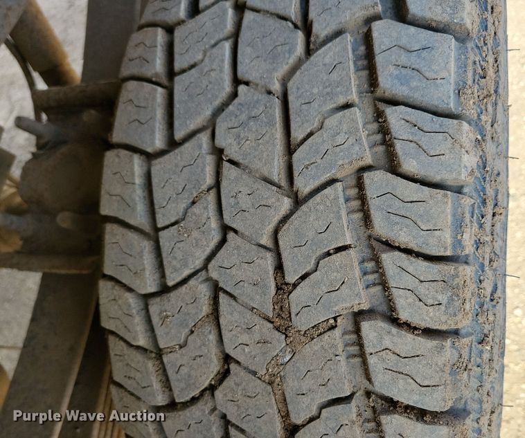 image for item NB9874 2002 Ford F250 Super Duty Crew Cab pickup truck