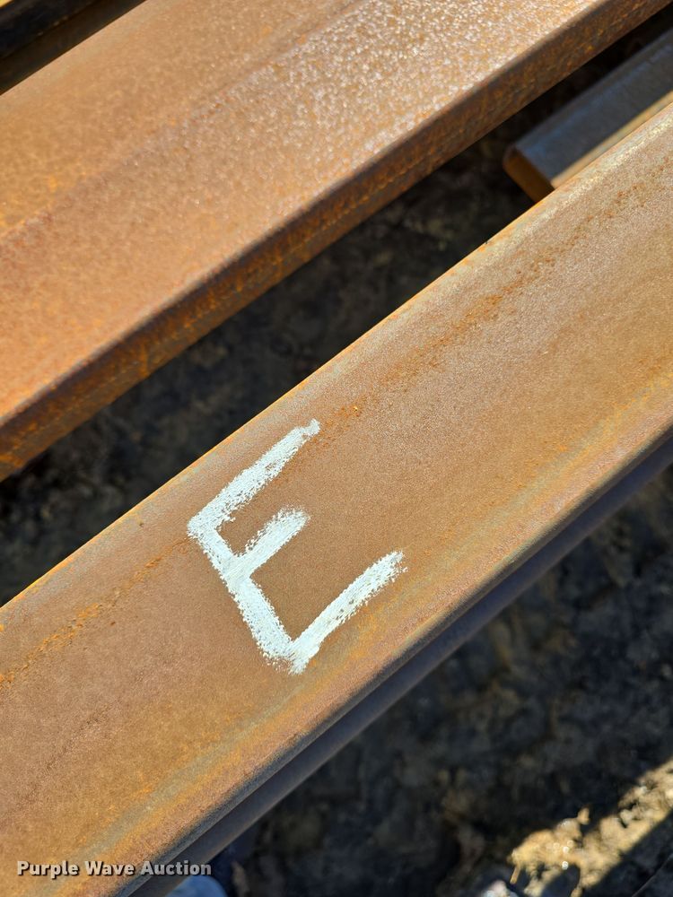 image for item NI9539 (61) pieces of steel