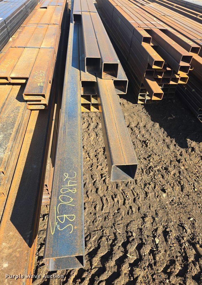 image for item NI9541 (27) pieces of steel