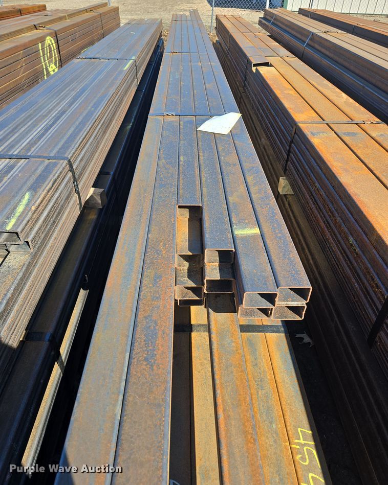 image for item NI9543 (86) pieces of steel