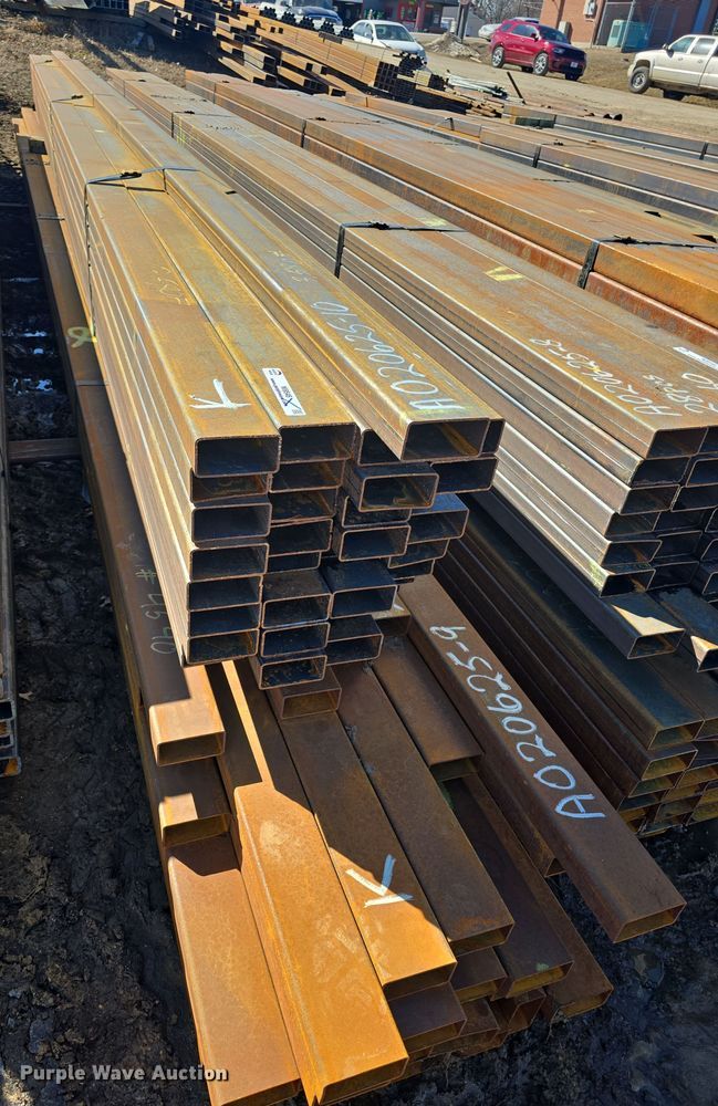 image for item NI9545 (75) pieces of metal