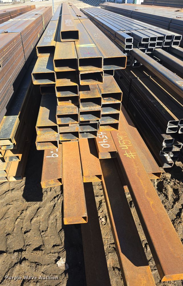 image for item NI9545 (75) pieces of metal