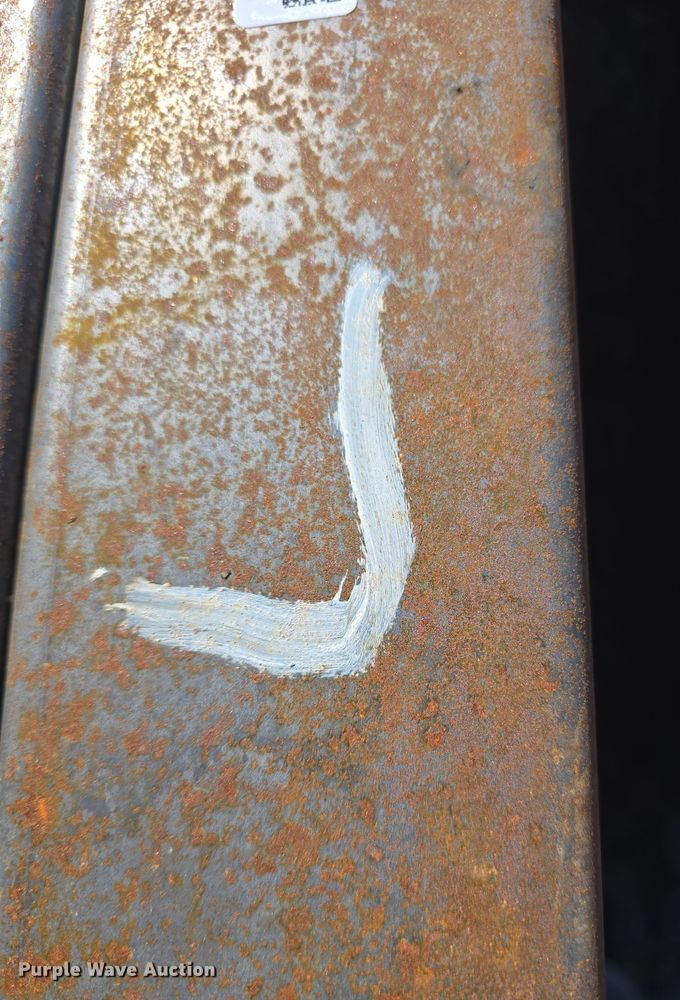 image for item NI9546 (56) pieces of steel