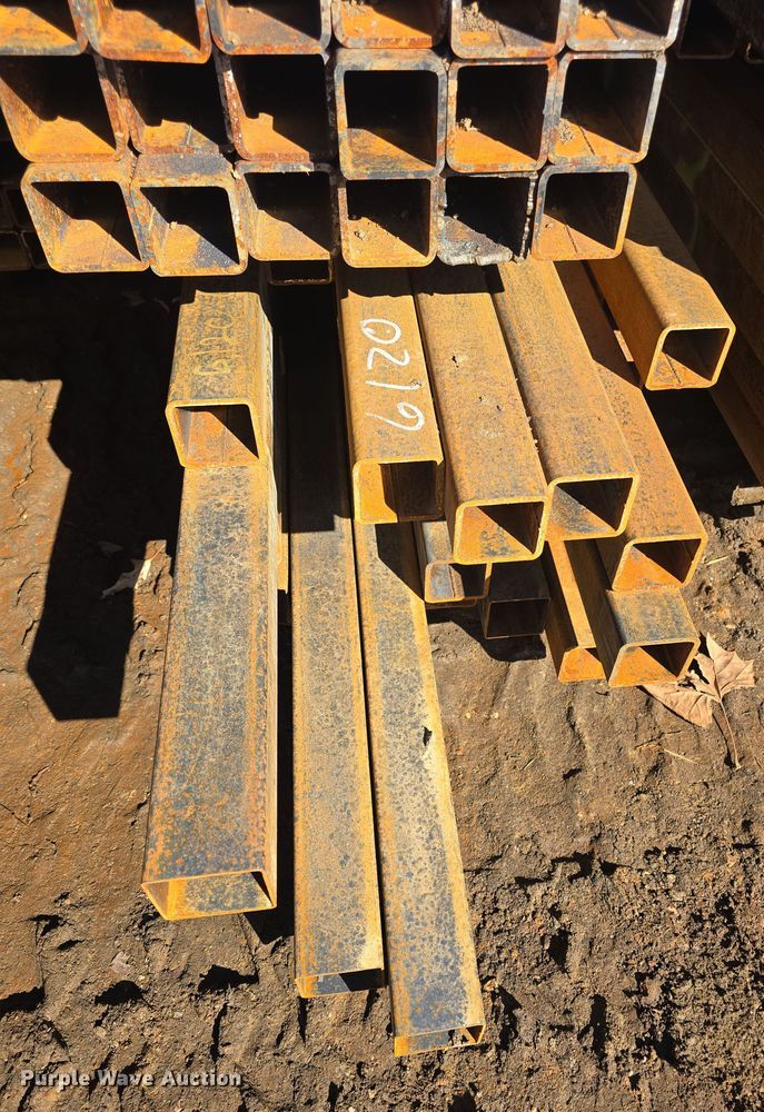 image for item NI9548 (59) pieces of steel