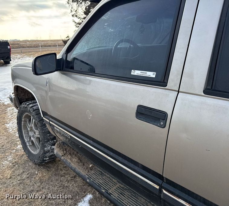 image for item NN9585 1999 GMC Yukon SUV