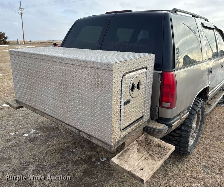 image for item NN9585 1999 GMC Yukon SUV