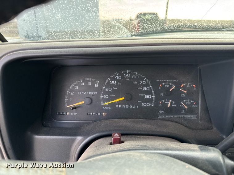 image for item NN9585 1999 GMC Yukon SUV