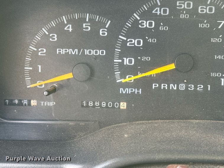 image for item NN9585 1999 GMC Yukon SUV