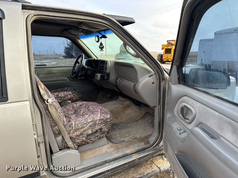 image for item NN9585 1999 GMC Yukon SUV