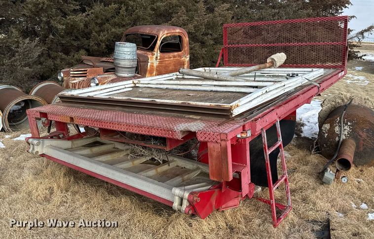 image for item NN9586 Flatbed