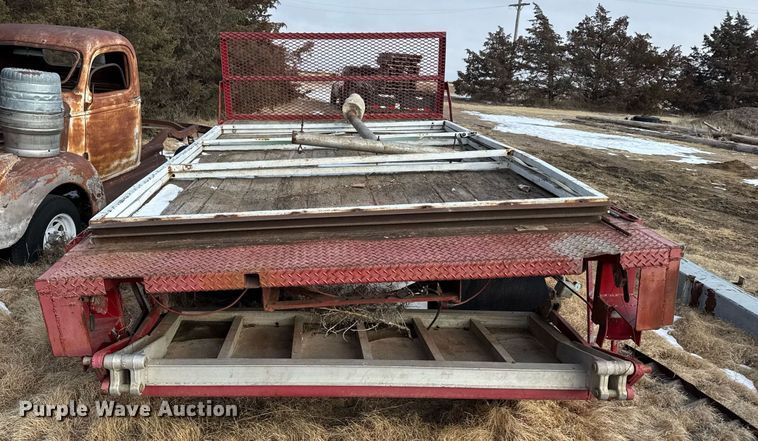 image for item NN9586 Flatbed