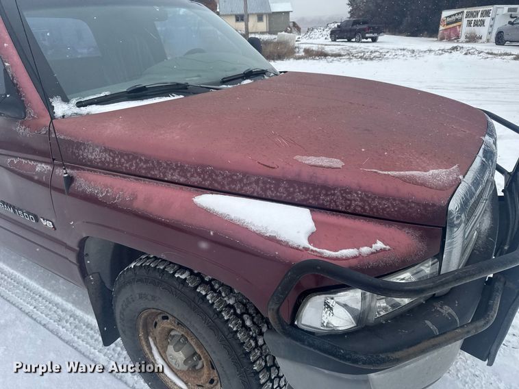 image for item NN9587 2000 Dodge Ram 1500 Club Cab pickup truck