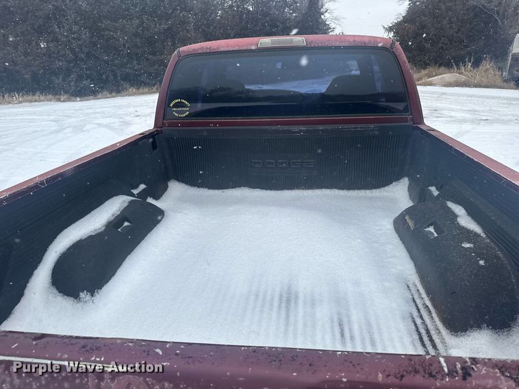 image for item NN9587 2000 Dodge Ram 1500 Club Cab pickup truck