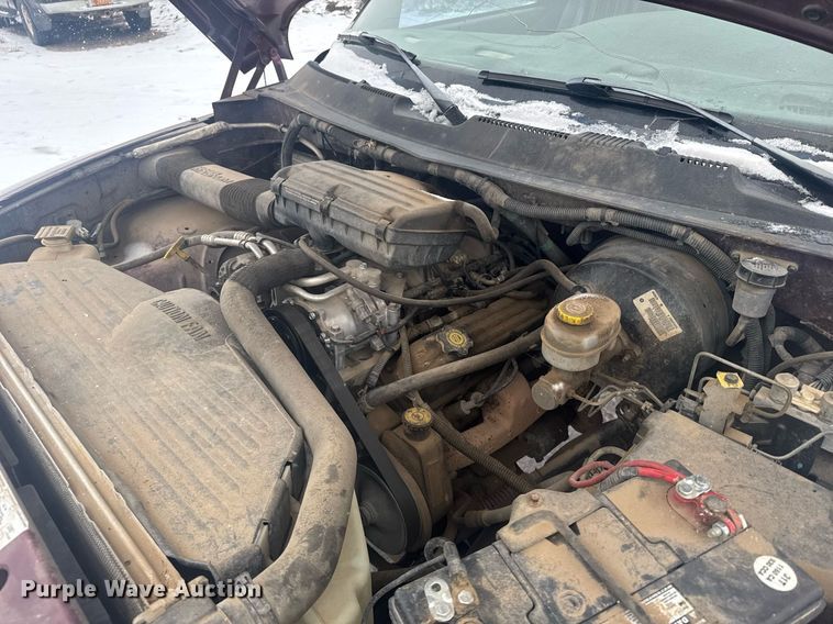 image for item NN9587 2000 Dodge Ram 1500 Club Cab pickup truck