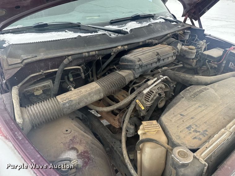 image for item NN9587 2000 Dodge Ram 1500 Club Cab pickup truck