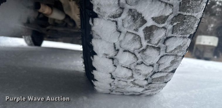 image for item NN9587 2000 Dodge Ram 1500 Club Cab pickup truck