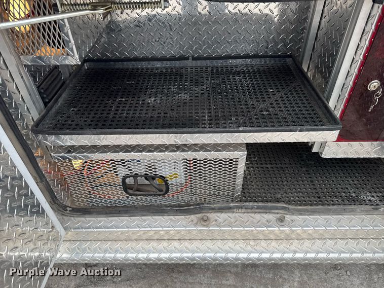 image for item NN9643 2002 Ford E350 ambulance