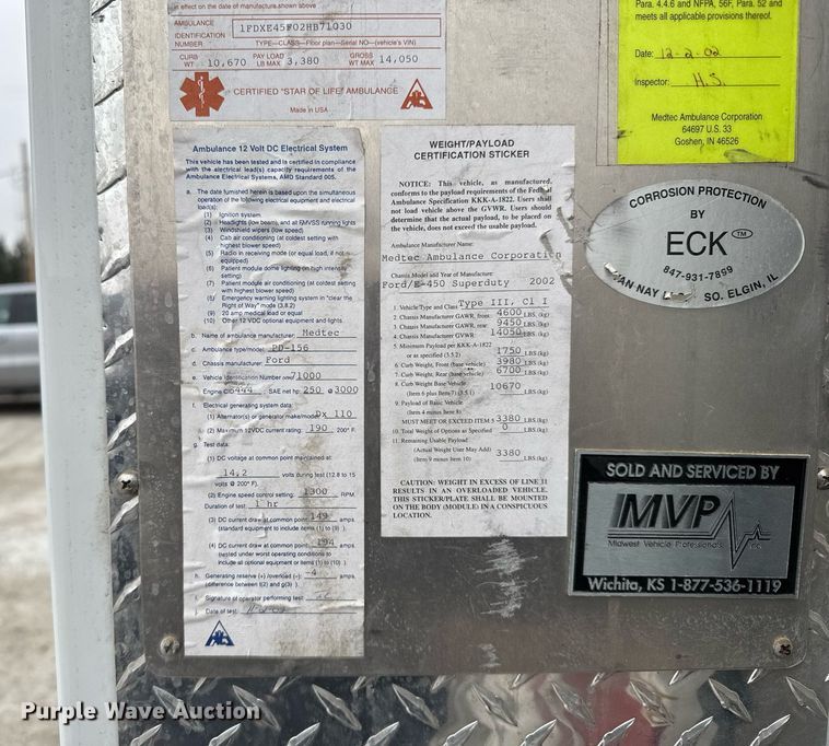 image for item NN9643 2002 Ford E350 ambulance