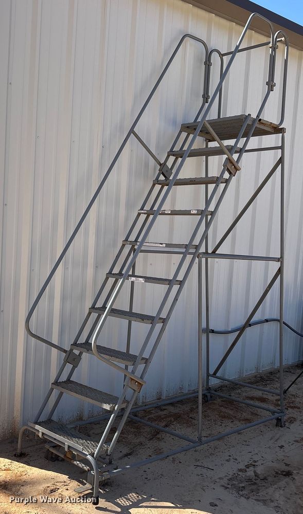 image for item OB9410 Uline rolling stairs