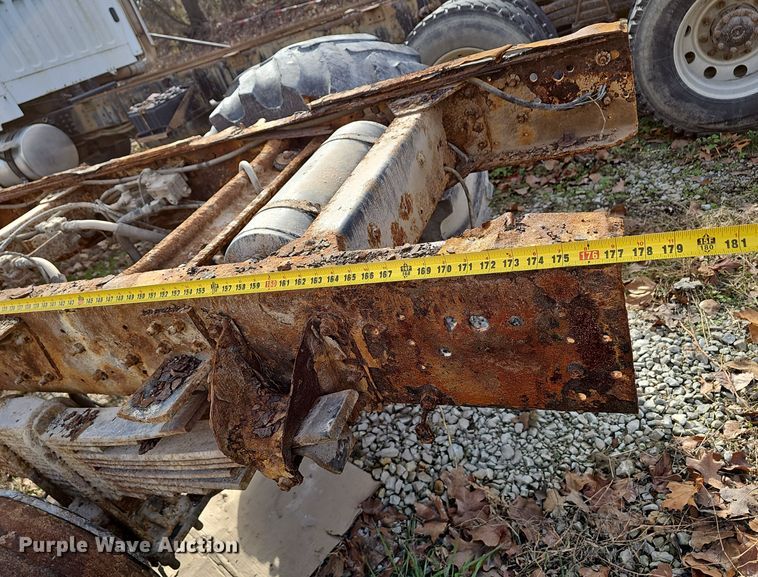 image for item OJ9262 1998 Chevrolet C7500 truck cab and chassis