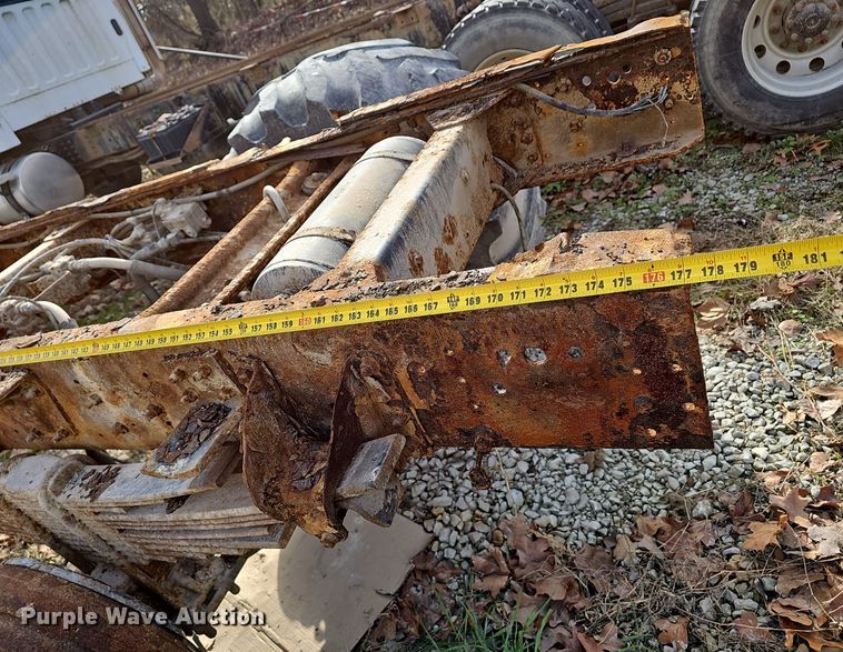 image for item OJ9262 1998 Chevrolet C7500 truck cab and chassis