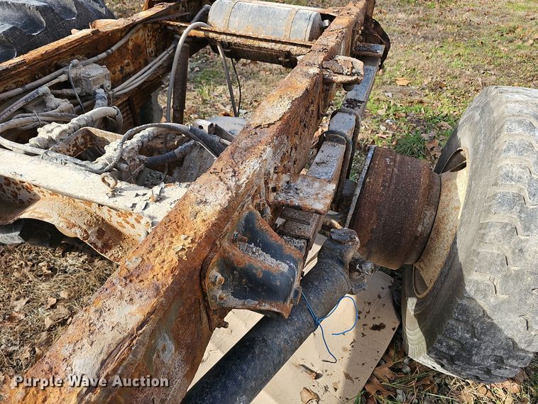 image for item OJ9262 1998 Chevrolet C7500 truck cab and chassis