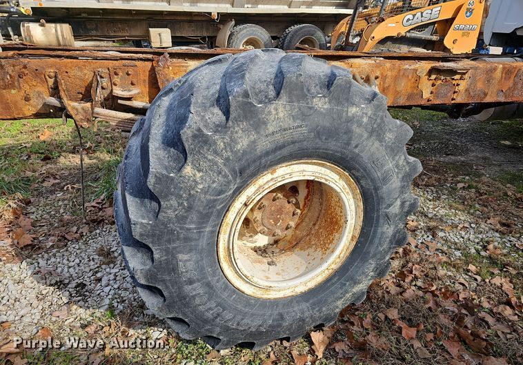 image for item OJ9262 1998 Chevrolet C7500 truck cab and chassis